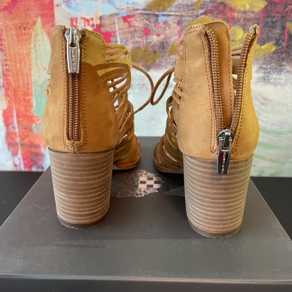 Vince Camuto Kaiann Sandal - Picture 4 of 8